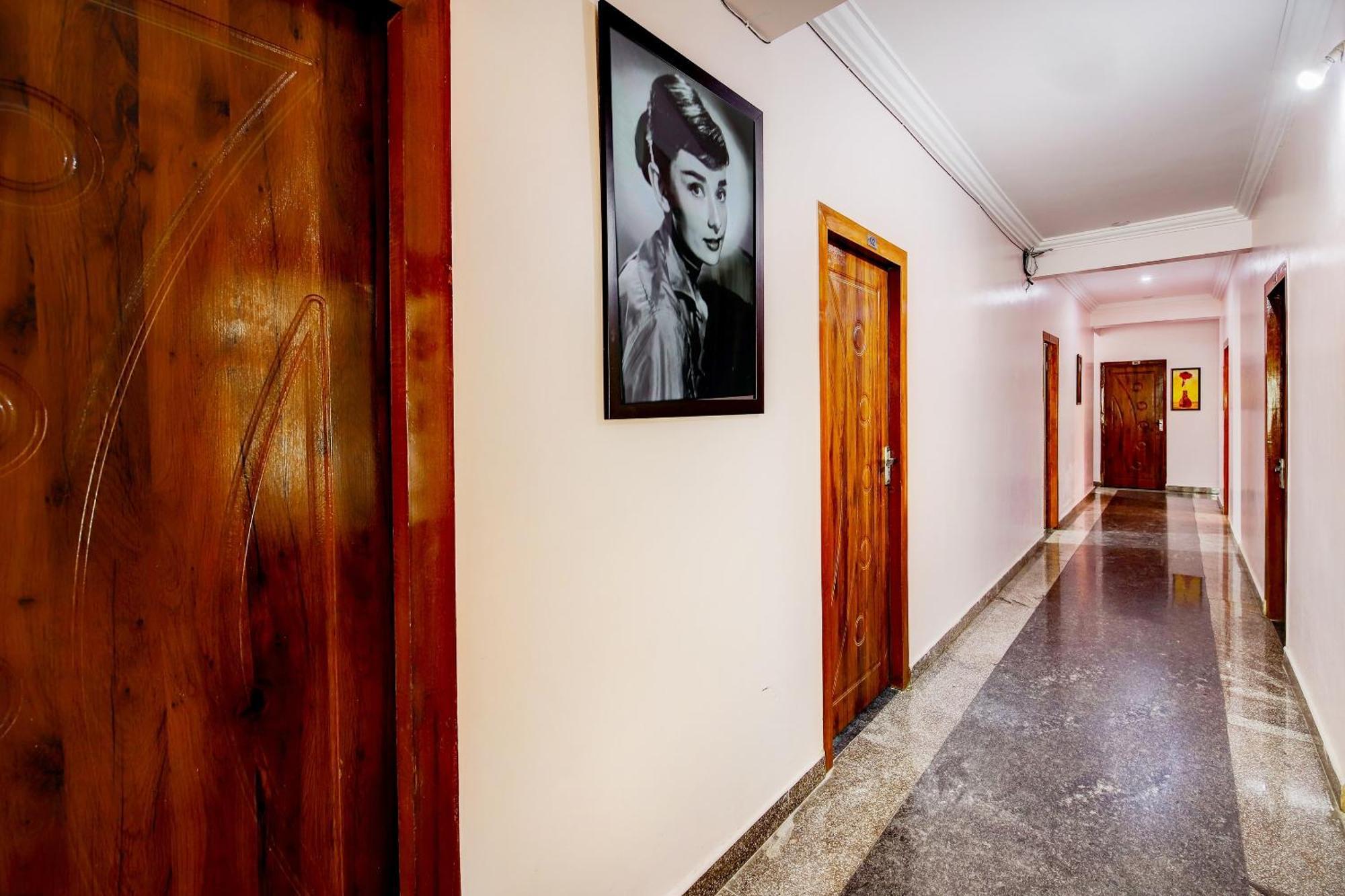 Hotel O Hotel Utsav Palace Bangalore Exteriör bild
