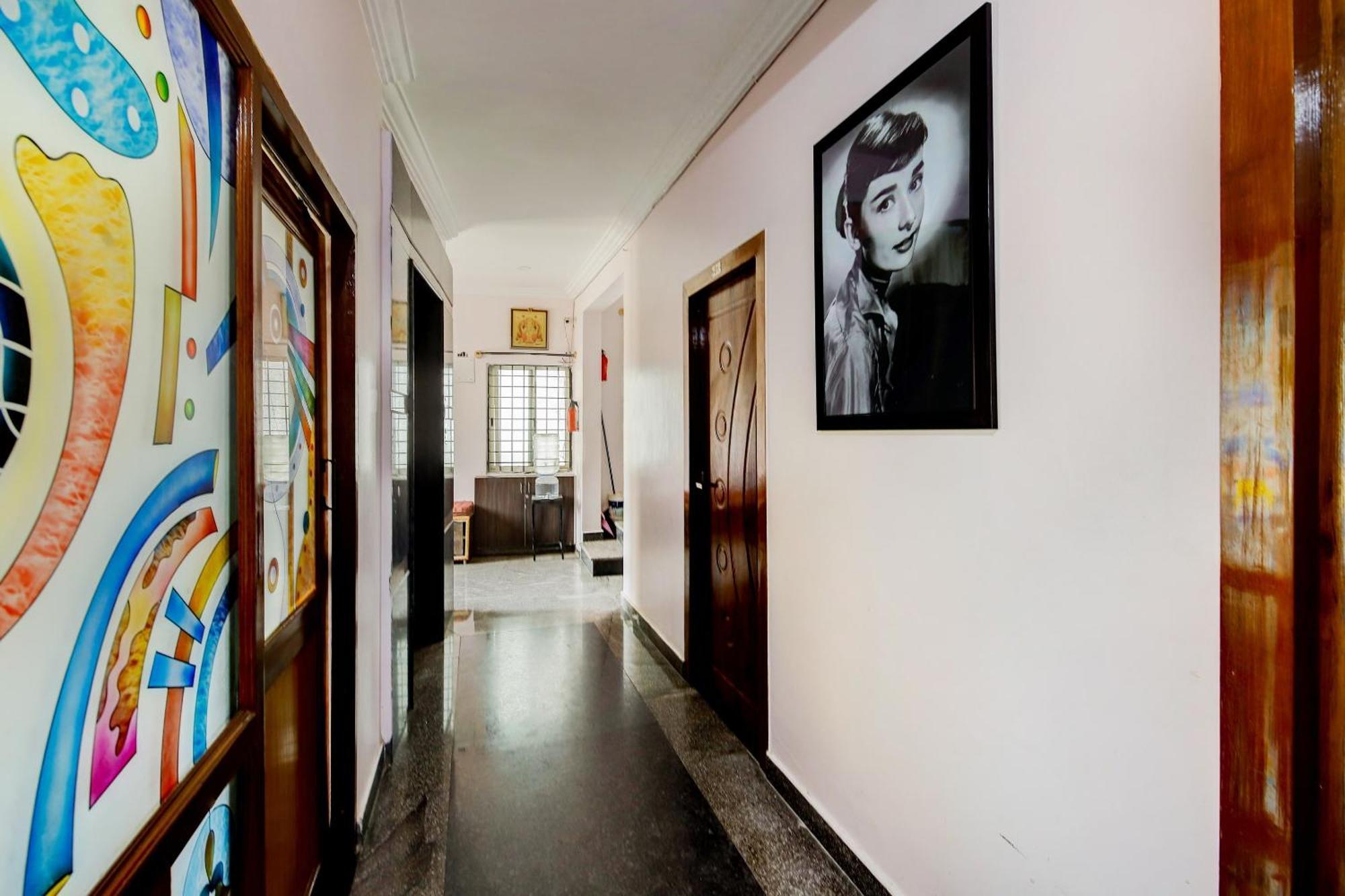 Hotel O Hotel Utsav Palace Bangalore Exteriör bild
